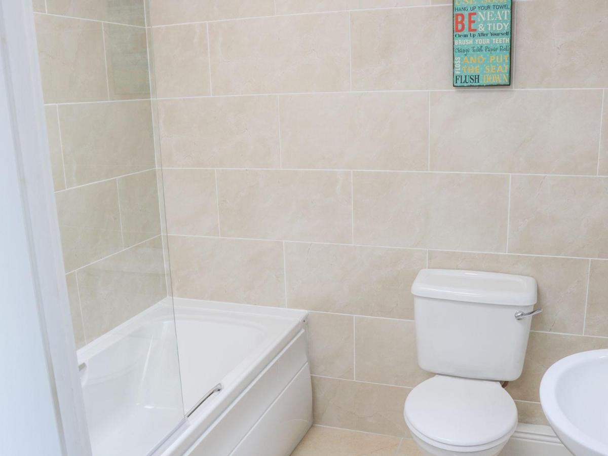 C64 Cahermore Holiday Village エニスクロン エクステリア 写真